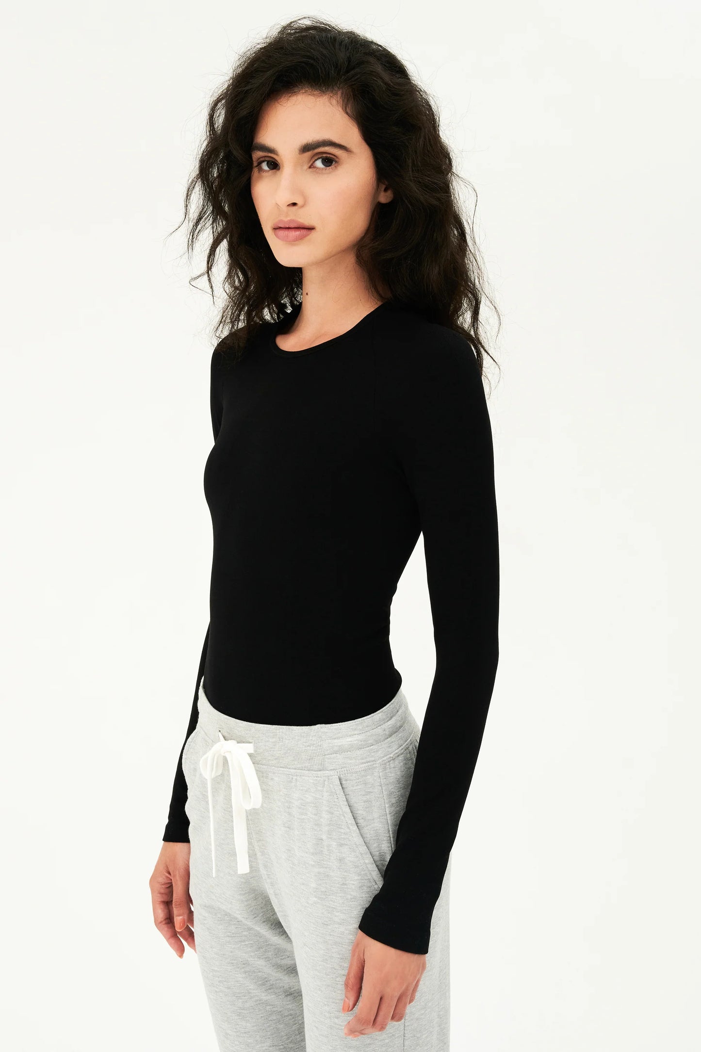 Loren - Black Seamless Long Sleeve Tee